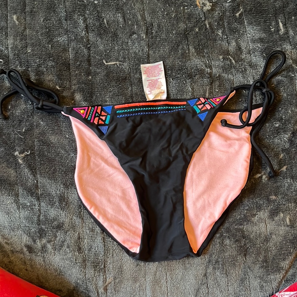 Bikini bottoms